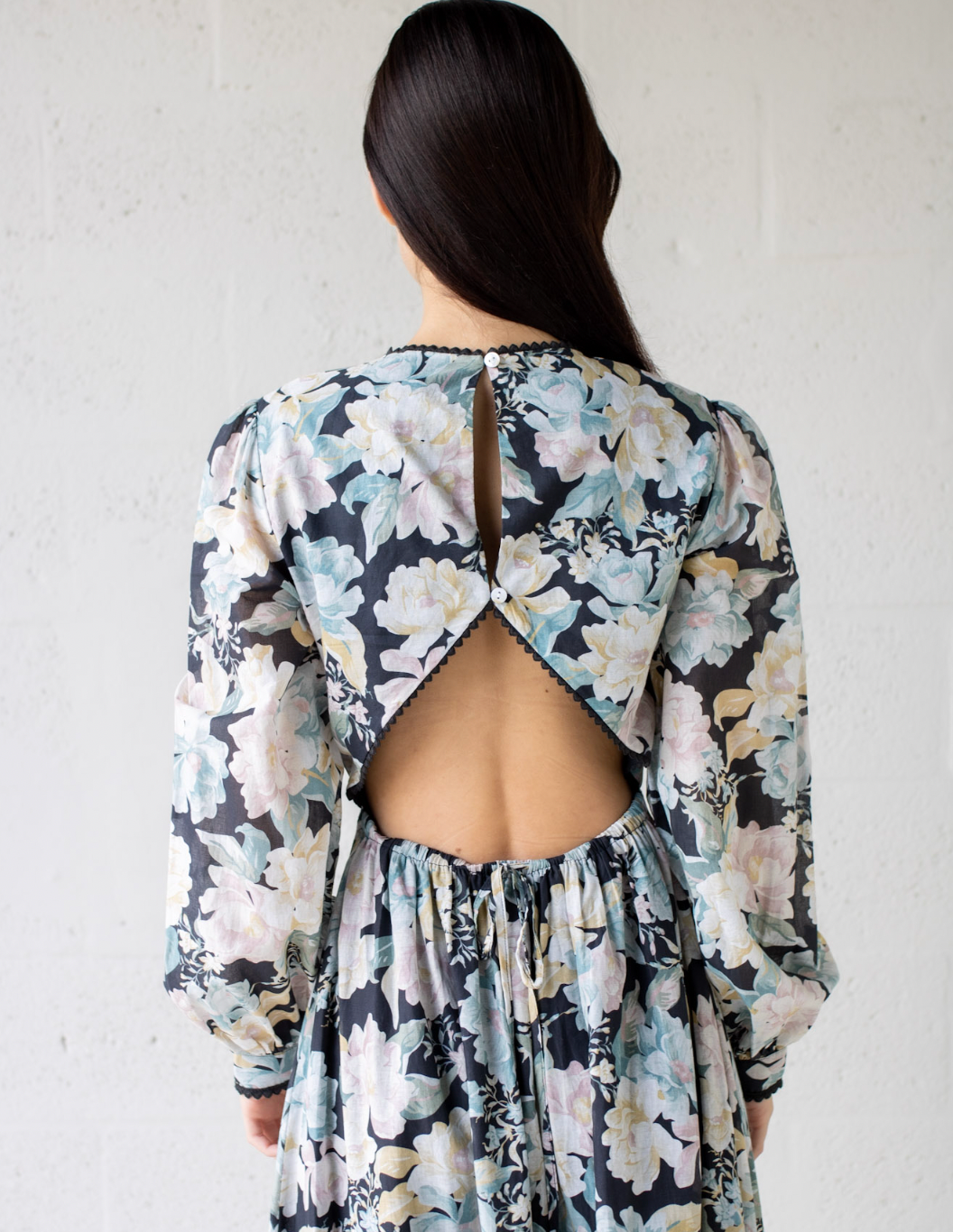 Talulah Pintuck Midi Dress - Noir Blossom