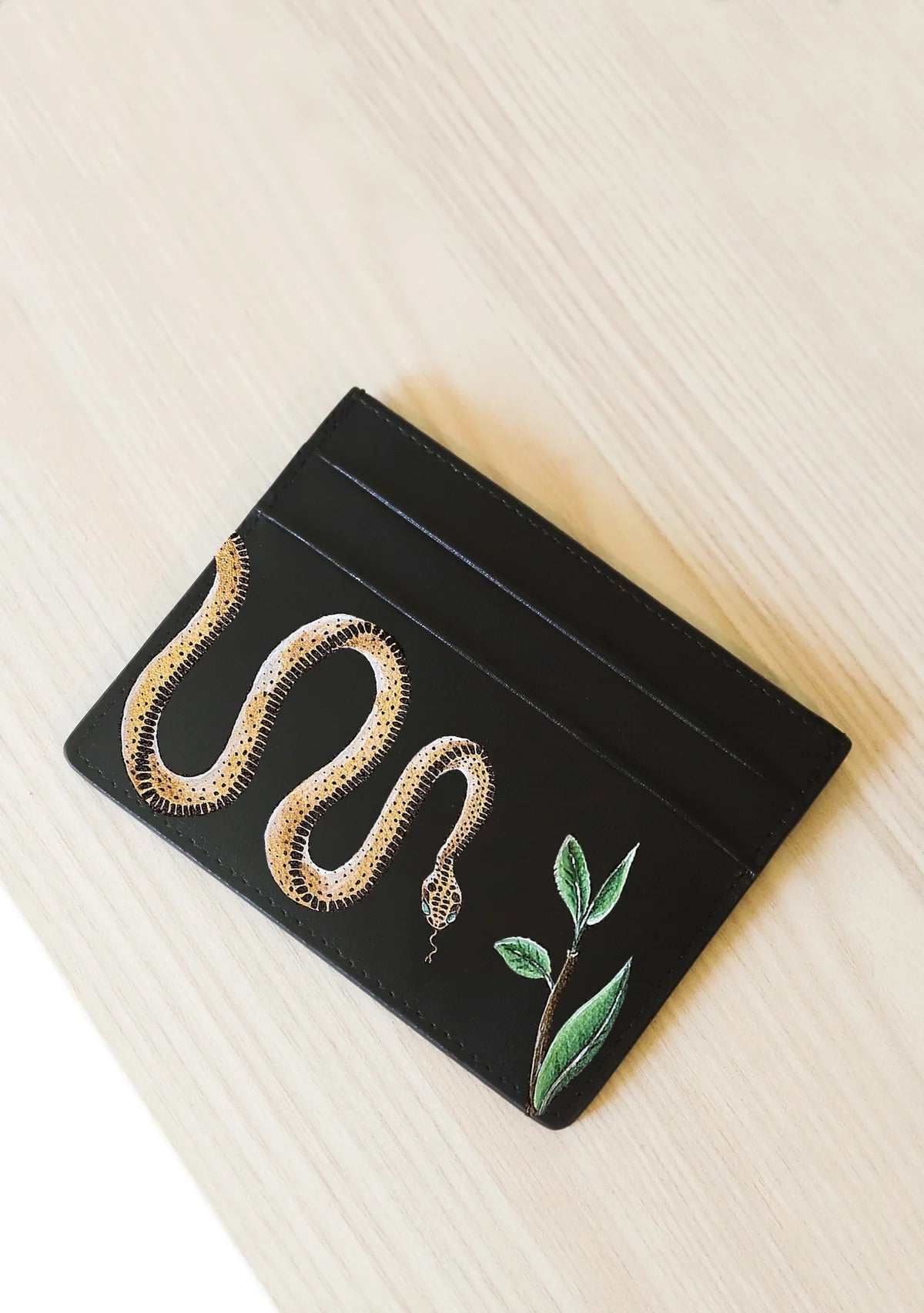 Serpent Black Cardholder