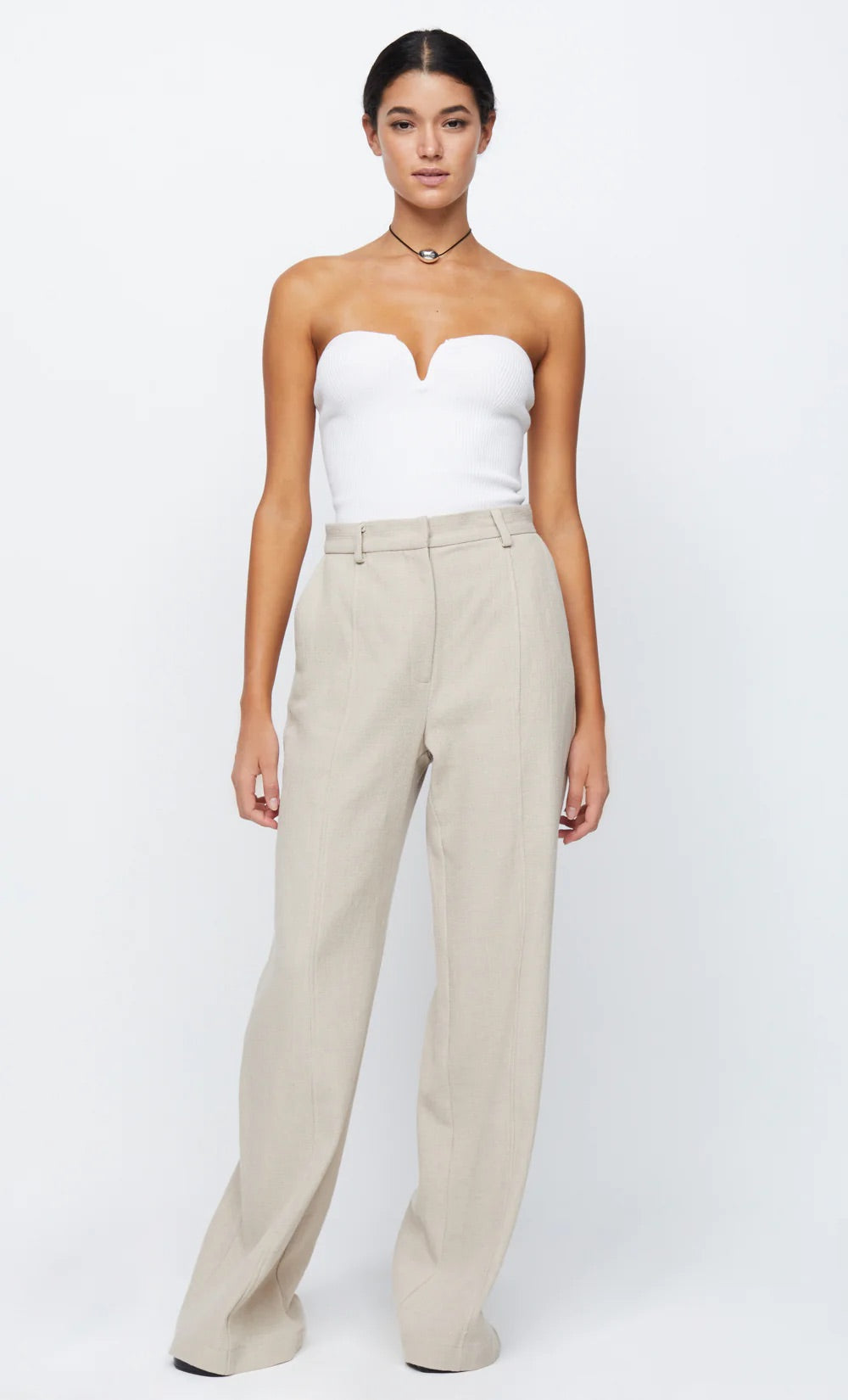 Manon Pant - Almond