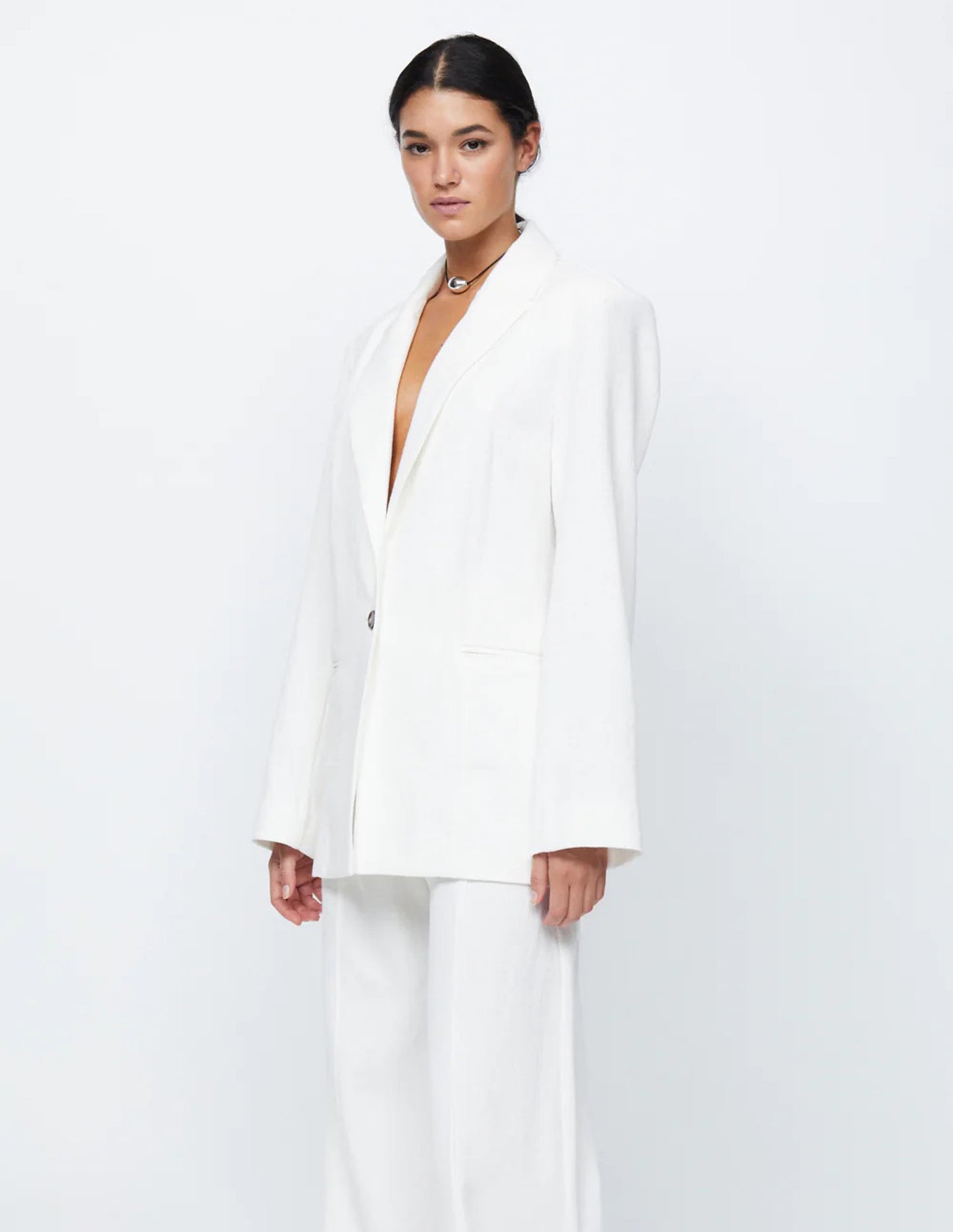 Manon Pant - Ivory